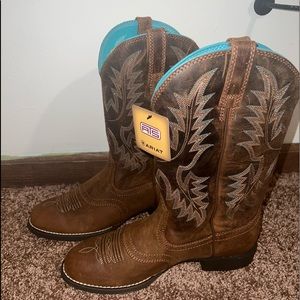 Womens 9 Ariat Heritage Stockman Sassy Brown Blue NWT